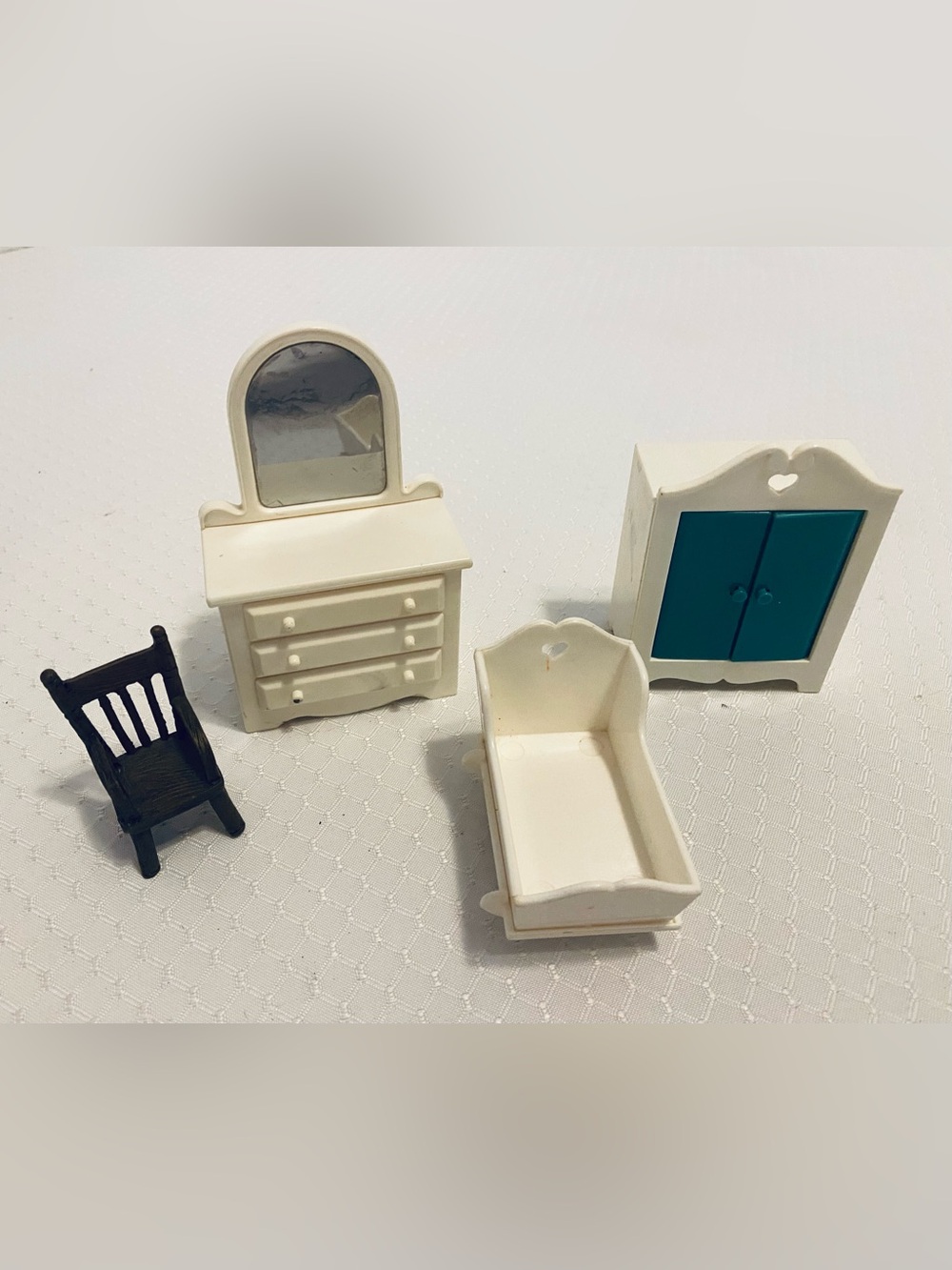 Vintage FISHER PRICE Miniature Dollhouse Furniture, 4 pieces